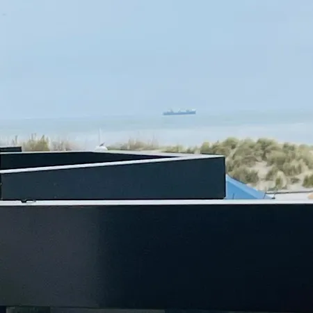 Sia - Lichtrijke Met Balkon Met Zijzeezicht In Hartje Daire
