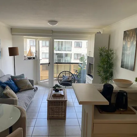 Daire Sia - Lichtrijke Met Balkon Met Zijzeezicht In Hartje *