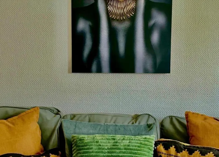 Apartment Sia - Lichtrijke Met Balkon Met Zijzeezicht In Hartje De Panne